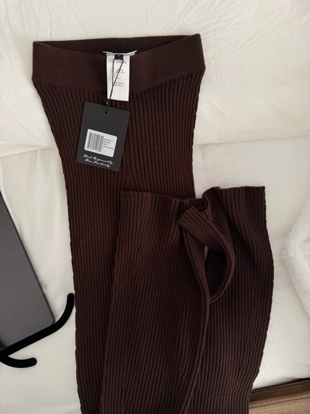 Ribbed Flare Pants in Dark Brown - Savoie - Picture 2 of 3